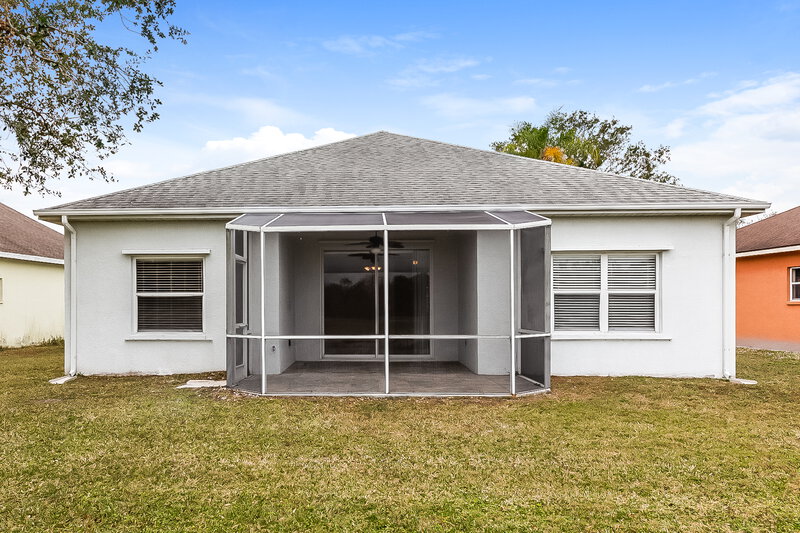 2,565/Mo, 944 Springwood Cir Bradenton, FL 34212 Rear View