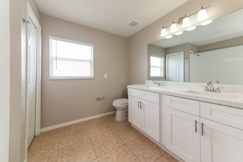 2,610/Mo, 14227 Gnatcatcher Ter Lakewood Ranch, FL 34202 Bathroom View 2