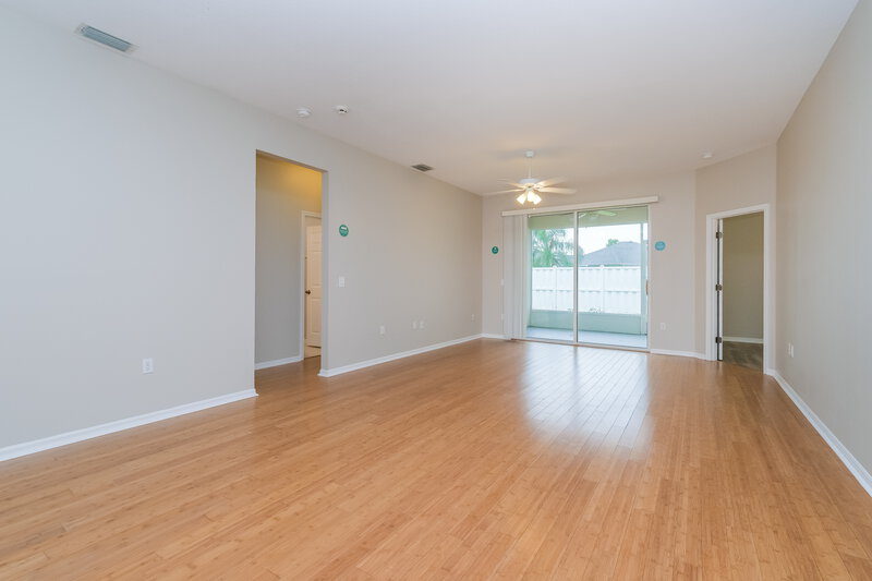 2,470/Mo, 1487 Millbrook Cir Bradenton, FL 34212 Living Room View 2