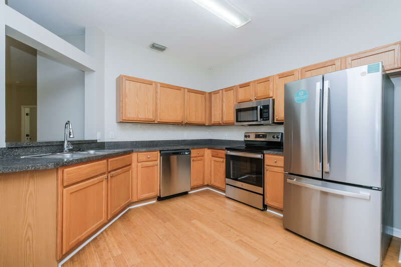 2,470/Mo, 1487 Millbrook Cir Bradenton, FL 34212 Kitchen View