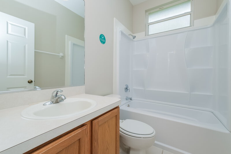 2,470/Mo, 1487 Millbrook Cir Bradenton, FL 34212 Bathroom View
