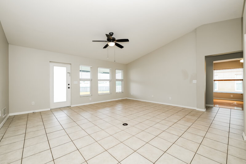 2,620/Mo, 4213 Berkeley Dr Parrish, FL 34219 Living Room View