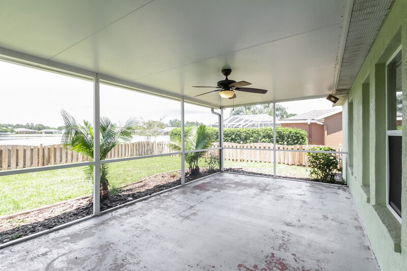 2,615/Mo, 4213 Berkeley Dr Parrish, FL 34219 Covered Porch View