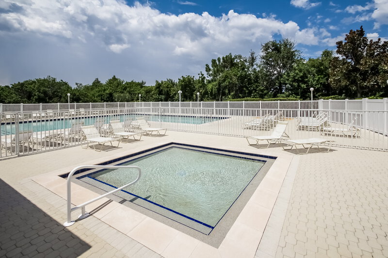 2,615/Mo, 4213 Berkeley Dr Parrish, FL 34219 Pool View