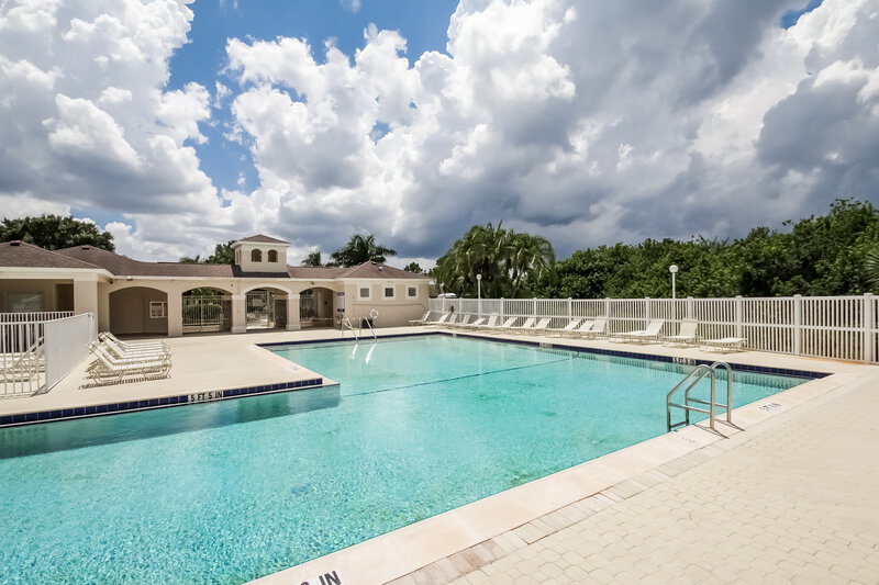 2,615/Mo, 4213 Berkeley Dr Parrish, FL 34219 Pool View 3