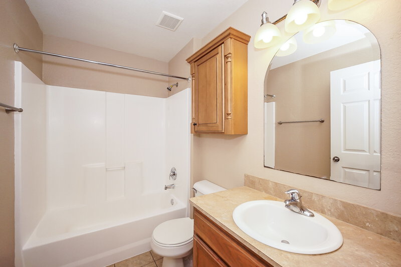 1,745/Mo, 2795 Yacolt Ave North Port, FL 34286 Bathroom View