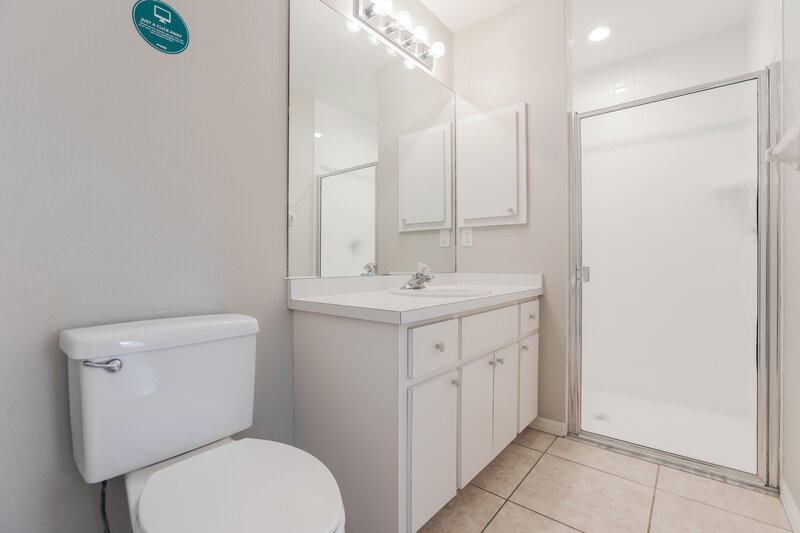 2,180/Mo, 5905 Humkey St North Port, FL 34291 Bathroom View