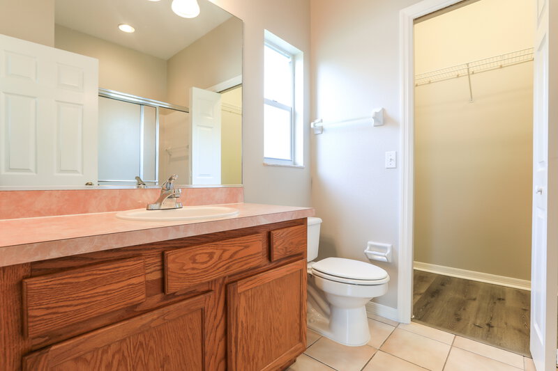 2,580/Mo, 12302 Mosswood Pl Lakewood Ranch, FL 34202 Main Bathroom View