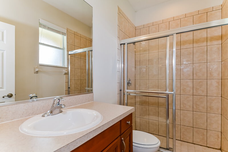 2,355/Mo, 12544 30th Street Cir E Parrish, FL 34219 Main Bathroom View 2