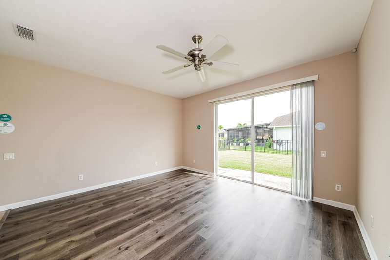 2,185/Mo, 9790 50th Street Cir E Parrish, FL 34219 Living Room View 2