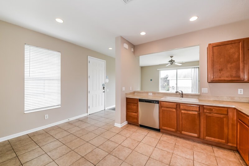 2,185/Mo, 9790 50th Street Cir E Parrish, FL 34219 Kitchen View 3