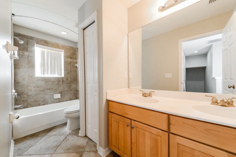 3,660/Mo, 15007 Skip Jack Loop Lakewood Ranch, FL 34202 Bathroom View