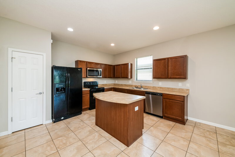 2,605/Mo, 10615 55th Ct E Parrish, FL 34219 Kitchen View 2