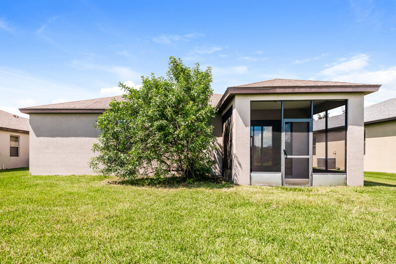 2,605/Mo, 10615 55th Ct E Parrish, FL 34219 Rear View