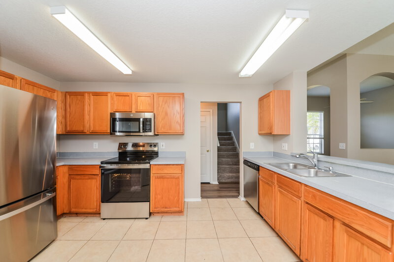 2,570/Mo, 4033 Banbury Cir Parrish, FL 34219 Kitchen View