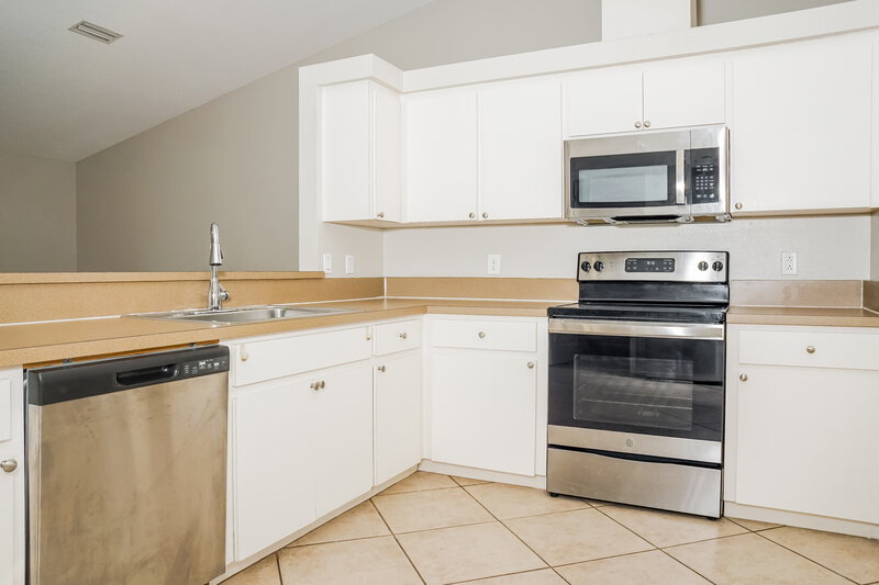 2,380/Mo, 3781 Beeber St North Port, FL 34287 Kitchen View
