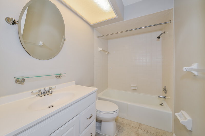 2,305/Mo, 4254 Dryden Cir Sarasota, FL 34241 Bathroom View