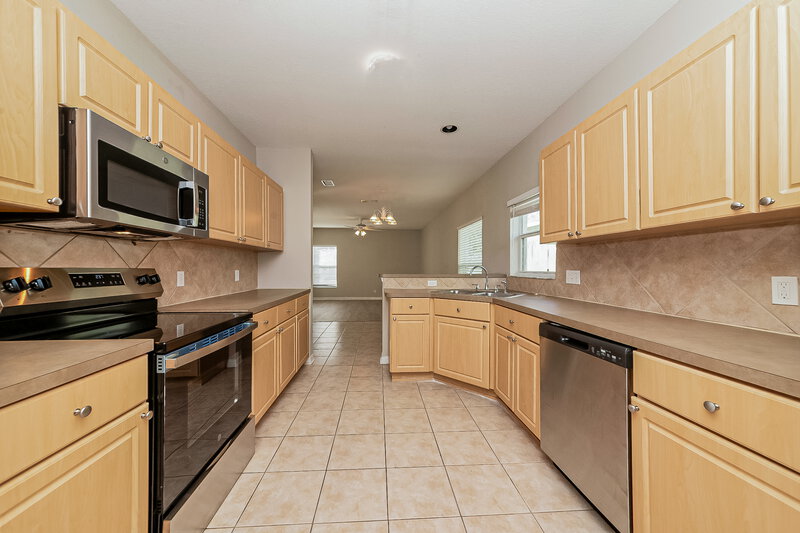 2,050/Mo, 4163 Day Bridge Pl Ellenton, FL 34222 Kitchen View