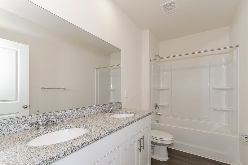 3,415/Mo, 4009 Shady Foxtail Ct Sarasota, FL 34240 Bathroom View