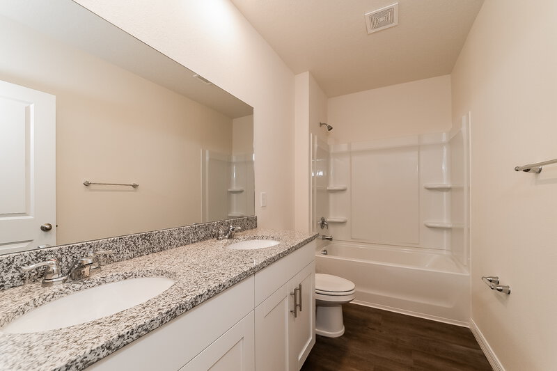 3,415/Mo, 4029 Shady Foxtail Ct Sarasota, FL 34240 Bathroom View 2