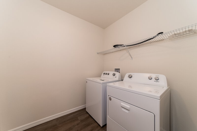 3,415/Mo, 4029 Shady Foxtail Ct Sarasota, FL 34240 Laundry Room View