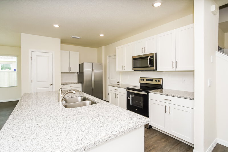 3,260/Mo, 4057 Shady Foxtail Ct Sarasota, FL 34240 Kitchen View
