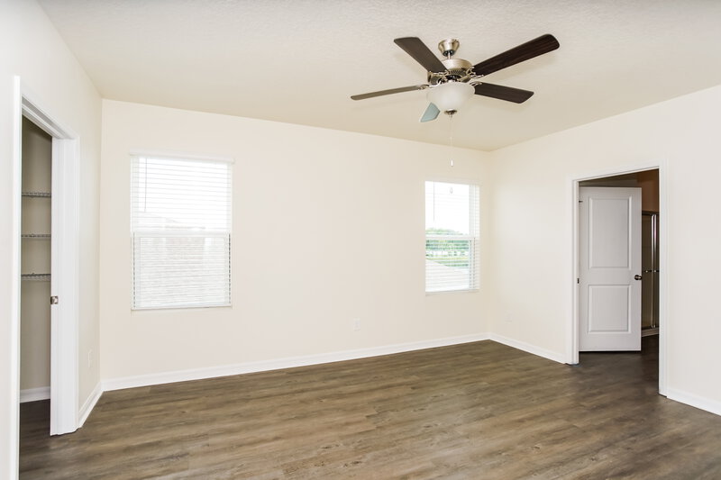 3,260/Mo, 4057 Shady Foxtail Ct Sarasota, FL 34240 Main Bedroom View