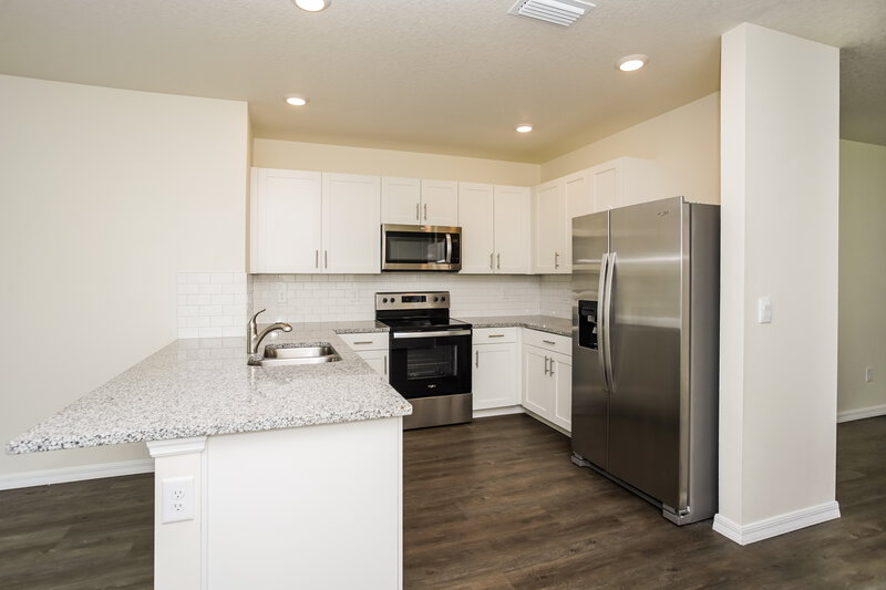 2,645/Mo, 4061 Shady Foxtail Ct Sarasota, FL 34240 Kitchen View