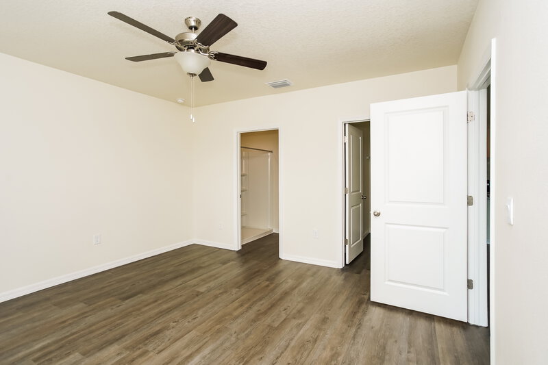 2,645/Mo, 4061 Shady Foxtail Ct Sarasota, FL 34240 Main Bedroom View