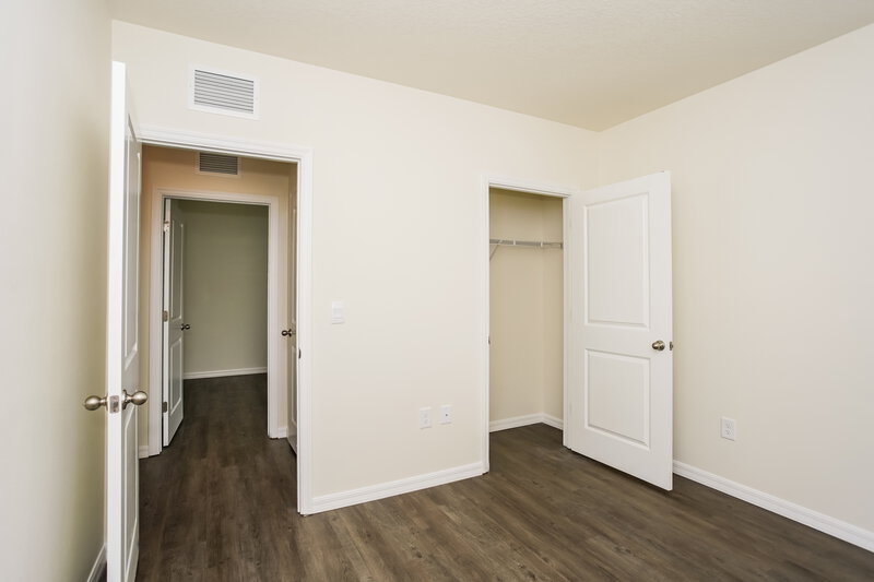 2,645/Mo, 4061 Shady Foxtail Ct Sarasota, FL 34240 Bedroom View 4