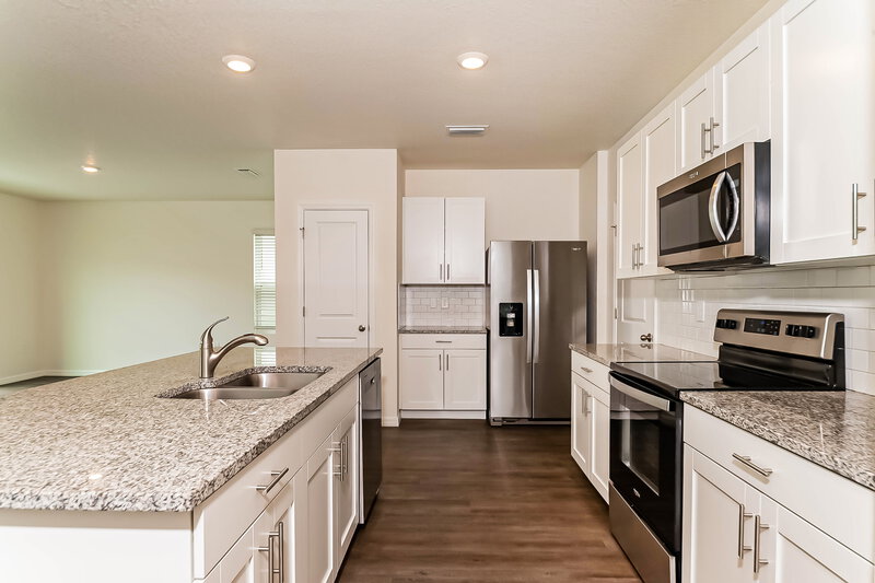 3,395/Mo, 4064 Shady Foxtail Ct Sarasota, FL 34240 Kitchen View 2