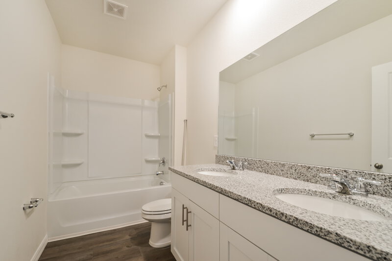 3,415/Mo, 4088 Shady Foxtail Ct Sarasota, FL 34240 Bathroom View 2