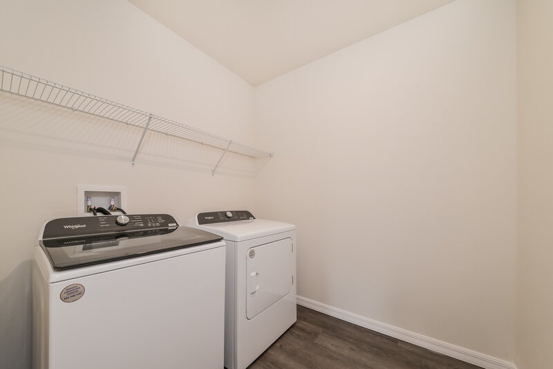 3,415/Mo, 4088 Shady Foxtail Ct Sarasota, FL 34240 Laundry Room View