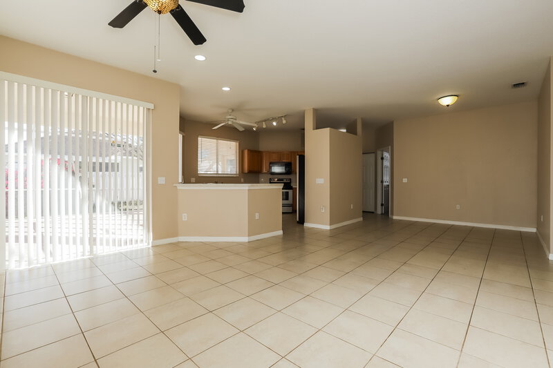 2,225/Mo, 1253 Millbrook Cir Bradenton, FL 34212 Living Room View 3