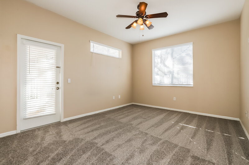 2,225/Mo, 1253 Millbrook Cir Bradenton, FL 34212 Main Bedroom View 2