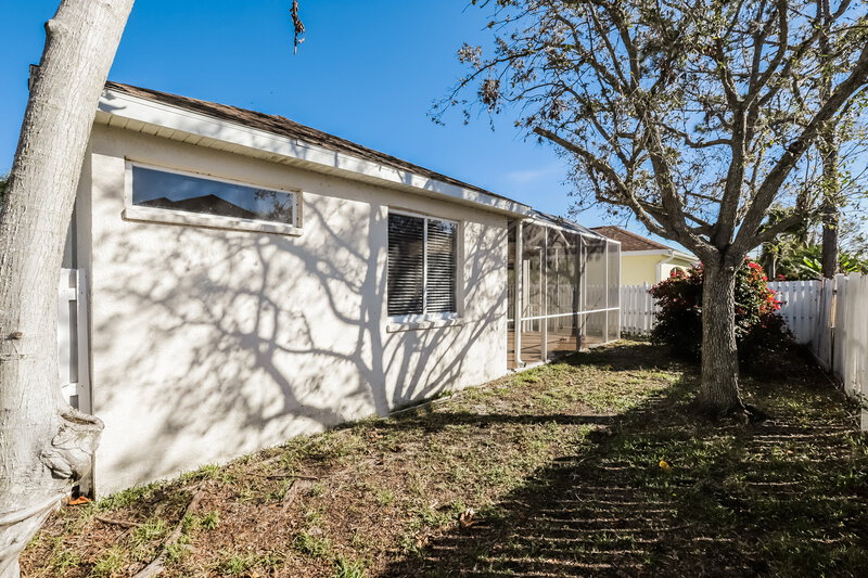 2,225/Mo, 1253 Millbrook Cir Bradenton, FL 34212 Rear View