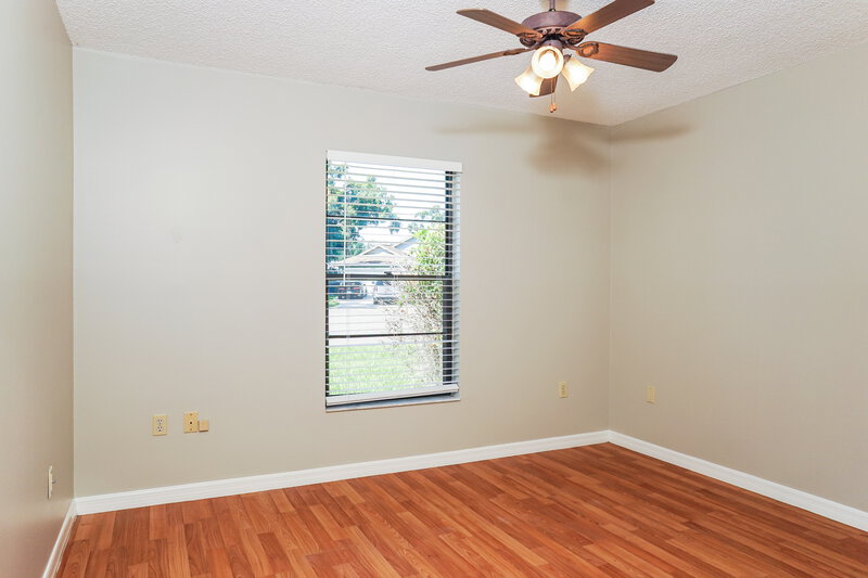 2,615/Mo, 4913 Ithaca Ln Sarasota, FL 34243 Bedroom View