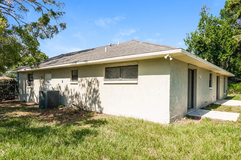 2,615/Mo, 4913 Ithaca Ln Sarasota, FL 34243 Rear View