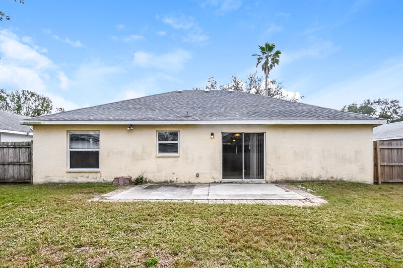 2,355/Mo, 7823 48th Pl E Bradenton, FL 34203 Rear View