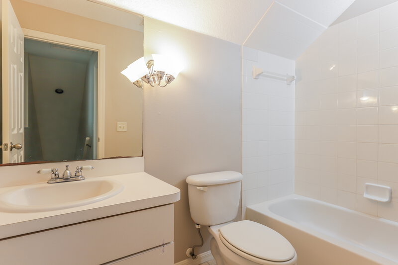 2,150/Mo, 6463 Coral Creek Ct Ellenton, FL 34222 Bathroom View