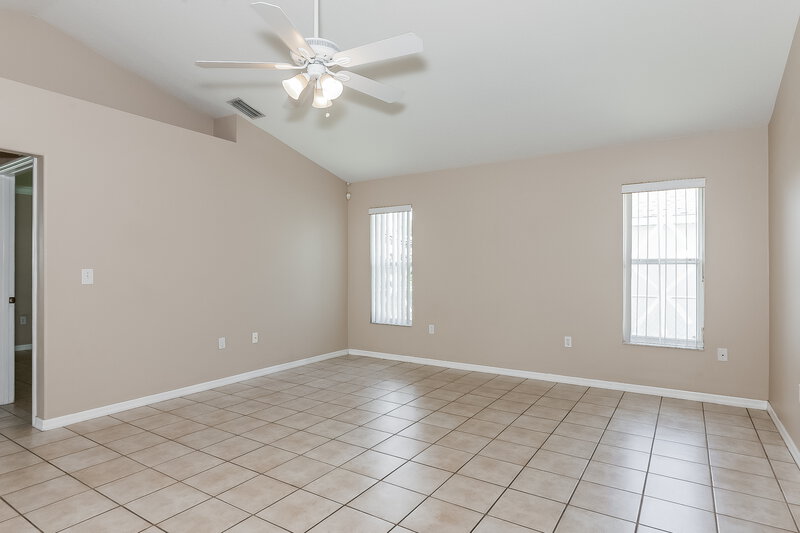 2,460/Mo, 6888 Mauna Loa Blvd Sarasota, FL 34241 Living Room View 2