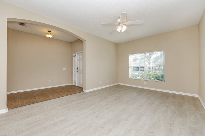 2,240/Mo, 9026 41st St E Parrish, FL 34219 Living Room View