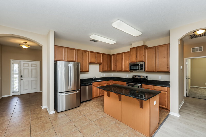 2,240/Mo, 9026 41st St E Parrish, FL 34219 Kitchen View