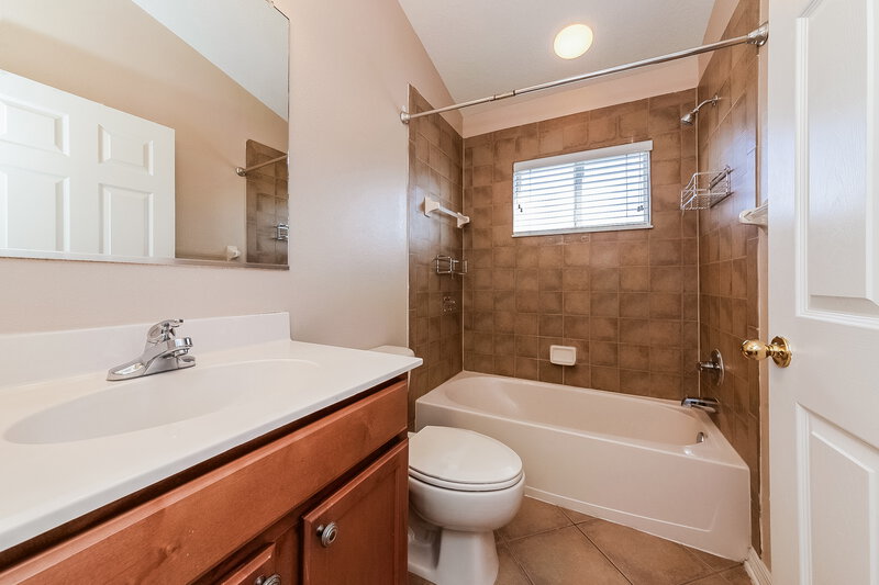 2,465/Mo, 15307 Skip Jack Loop Lakewood Ranch, FL 34202 Bathroom View