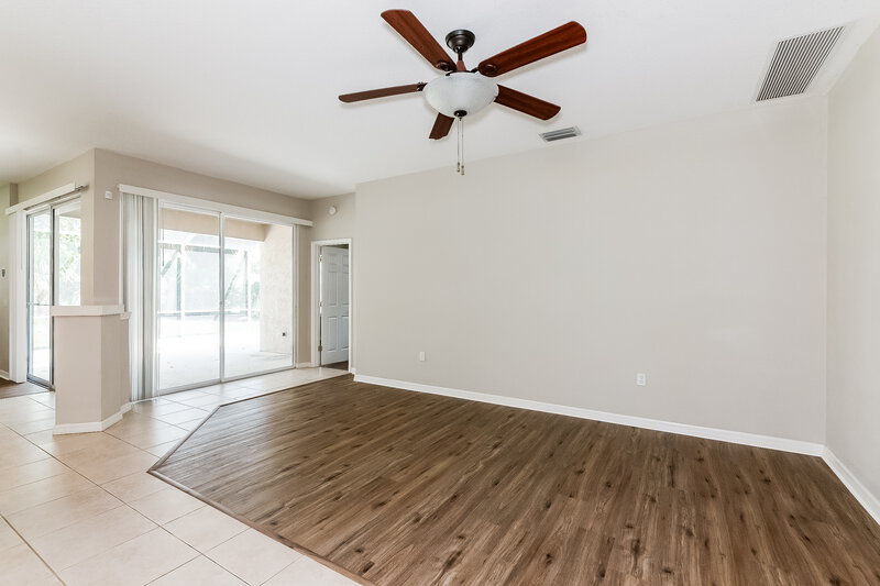 2,555/Mo, 1252 Millbrook Cir Bradenton, FL 34212 Living Room View 2