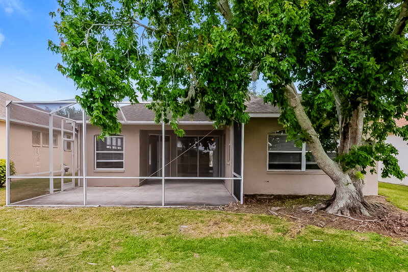 2,505/Mo, 1252 Millbrook Cir Bradenton, FL 34212 Rear View