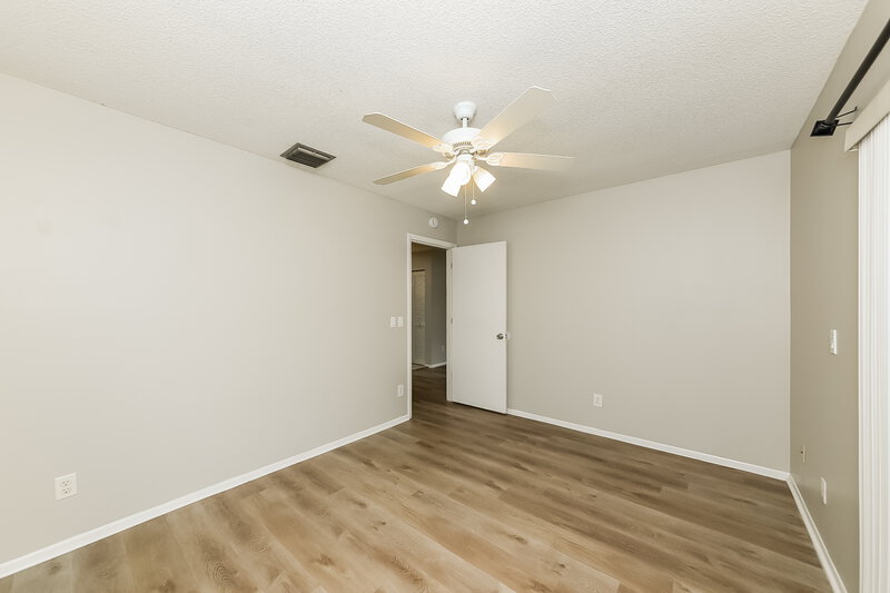 2,685/Mo, 4725 Country Oaks Blvd Sarasota, FL 34243 Bedroom View 2