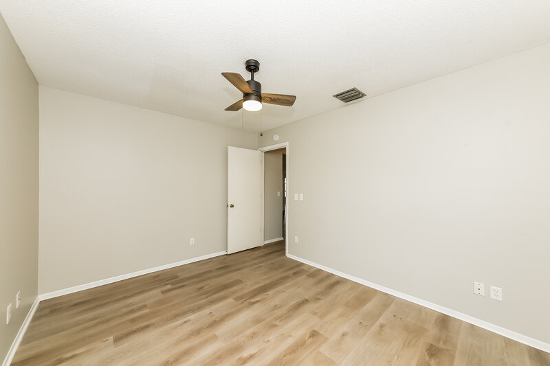 2,685/Mo, 4725 Country Oaks Blvd Sarasota, FL 34243 Bedroom View 4