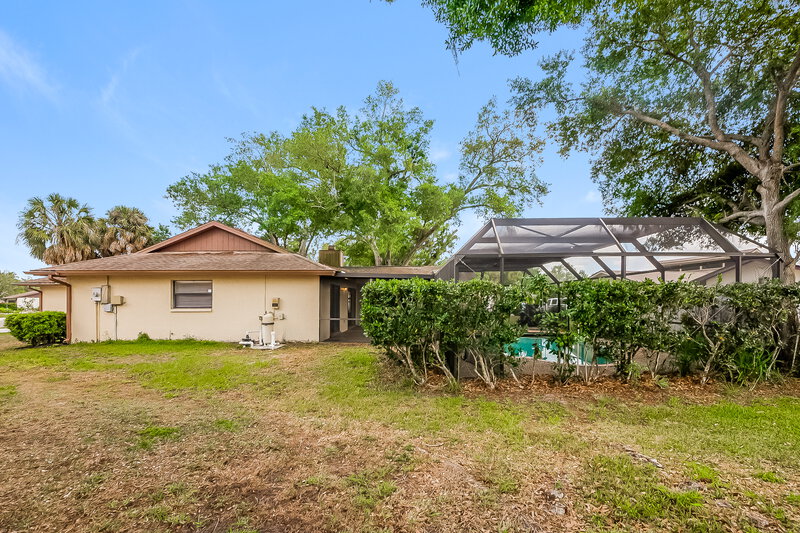 2,685/Mo, 4725 Country Oaks Blvd Sarasota, FL 34243 Rear View