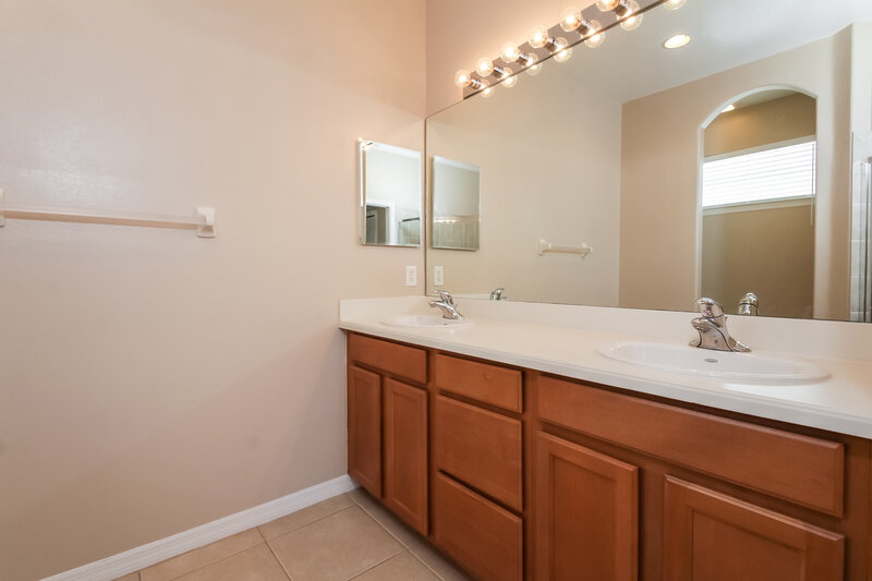 2,495/Mo, 2322 125th Dr E Parrish, FL 34219 Master Bathroom View 2
